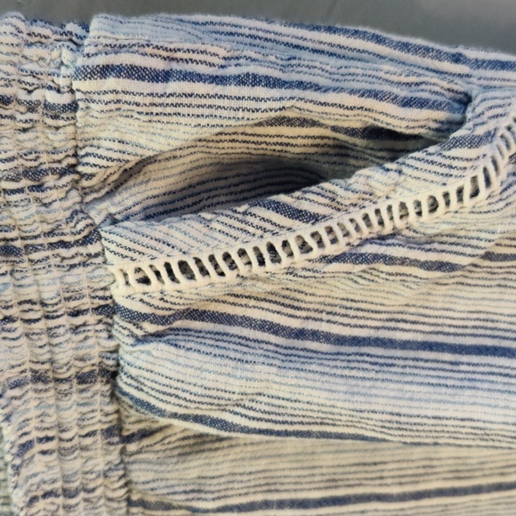 Briggs Women’s Blue/White Striped Gauze Linen Pull On Drawstring Shorts, Size L - Picture 4 of 9